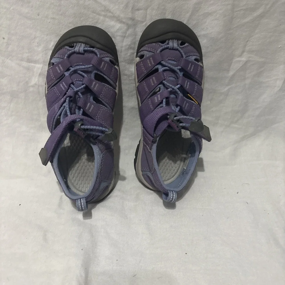 Keen Girls Size 2 Purple Newport Hiking Sandals Waterproof Washable 1014263